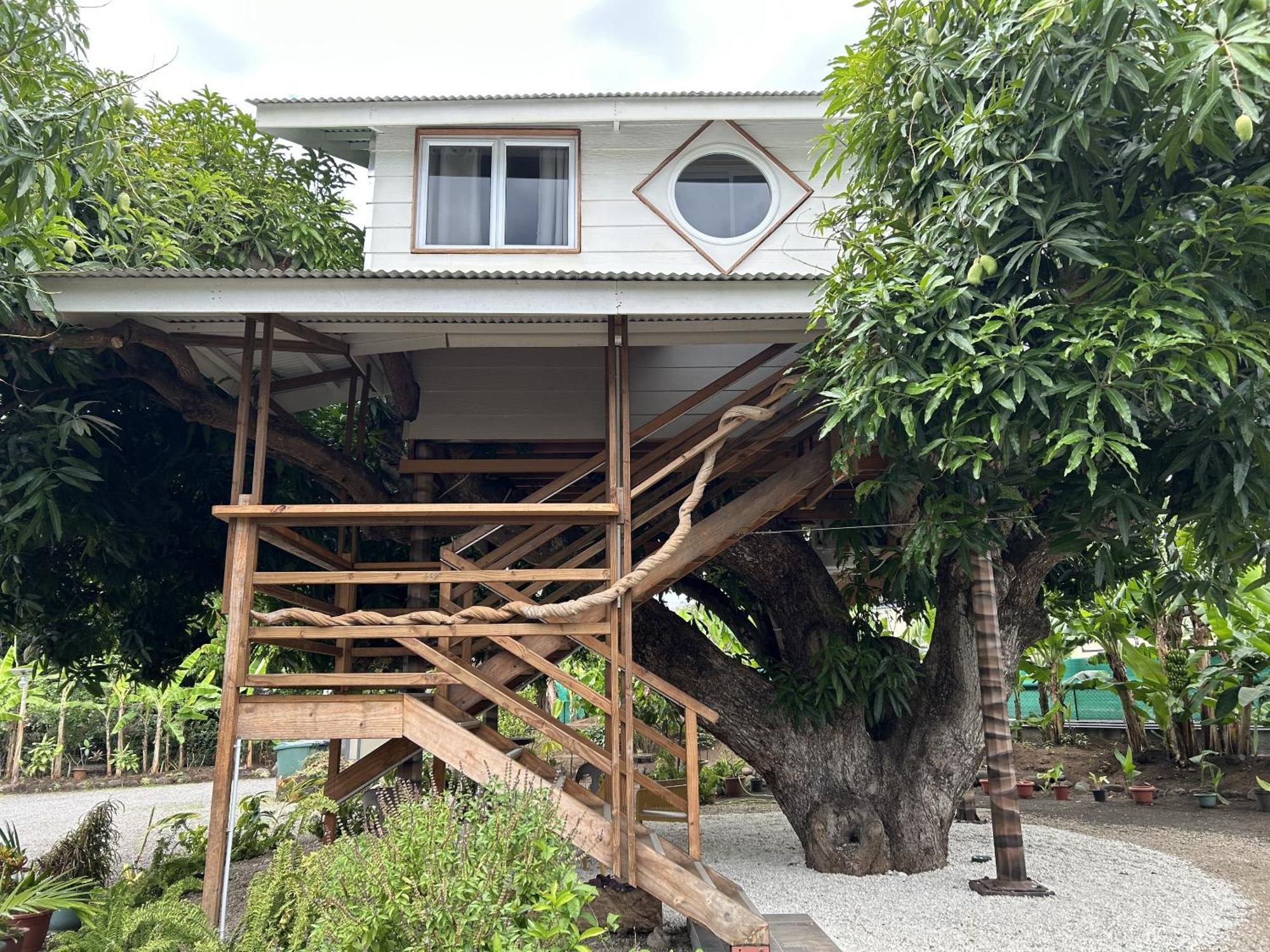 Pare Lodge Tahiti Pirae ภายนอก รูปภาพ